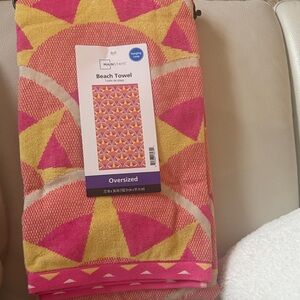 Mainstays Pink and Yellow Geometric Beach Towel